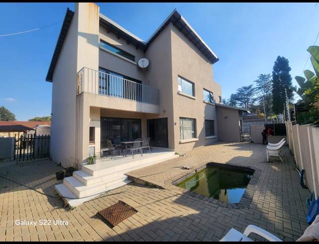 3 BEDROOM HOUSE FOR SALE IN LAMBTON